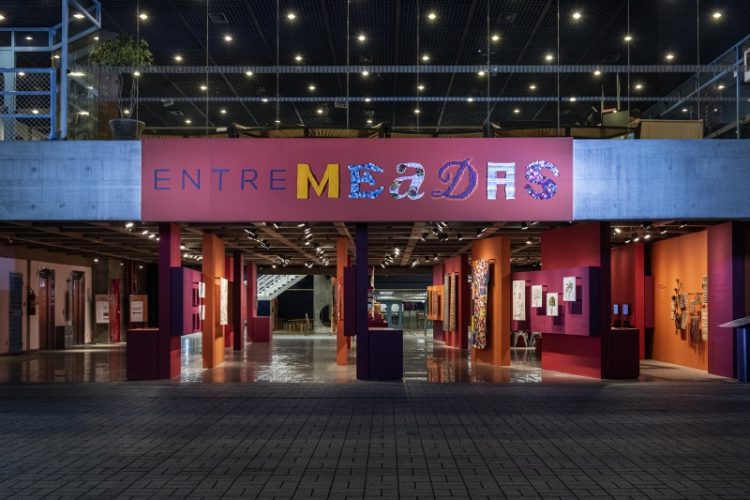 Expografia concebida pela arquiteta Adriana Yazbek.