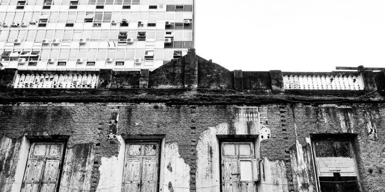arquitetura abandonada. foto camilla ghisleni