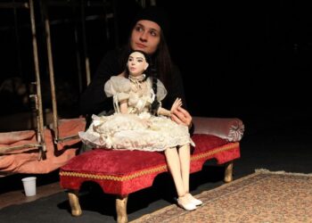 Liz com Eugènie, protagonista de “A Filosofia na Alcova”, adaptação de Marquês de Sade. Foto Divulgação