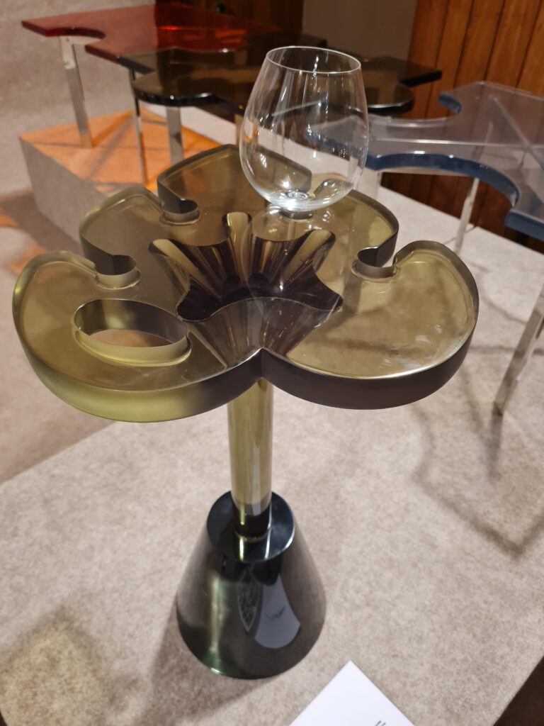 Mesa Costela da catarinense Marine Otte na BoomSPDesign e na exposição (in)SUSTENTÁVEL (in)PERMANÊNCIA (in)DESIGN 