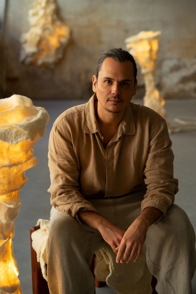 TIAGO-BRAGA_PORTRAIT_Lufe-Torres_01 (1200x1800)